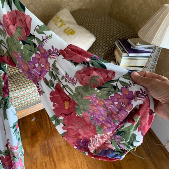 Show me your Mumu balloon sleeve mini with attached slip. Worn once 1 hour - Picture 7 of 7